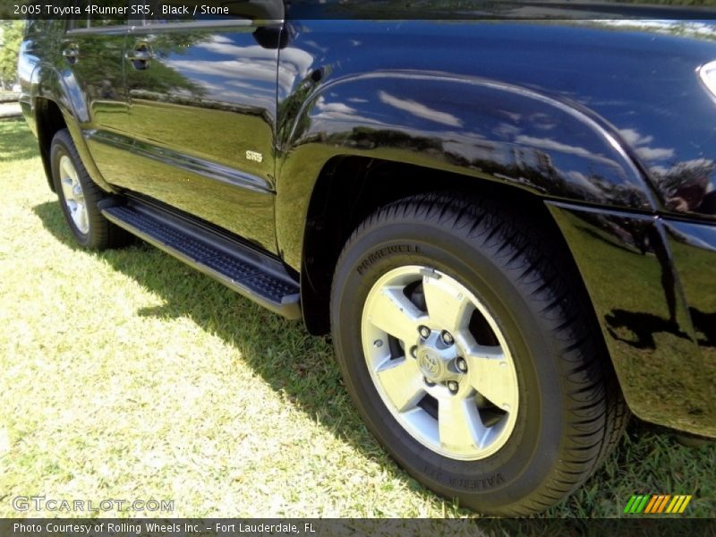 Black / Stone 2005 Toyota 4Runner SR5