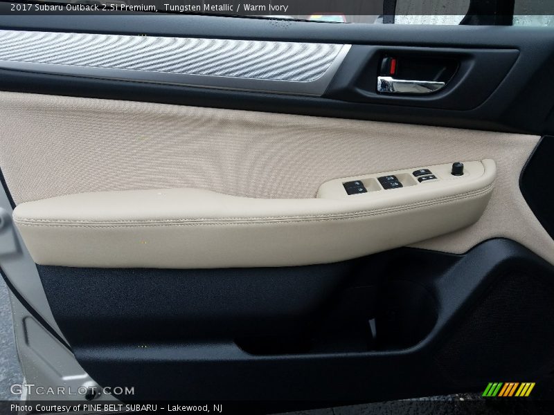 Tungsten Metallic / Warm Ivory 2017 Subaru Outback 2.5i Premium