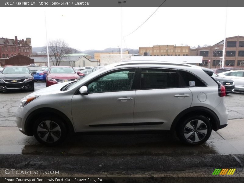 Silky Silver / Charcoal 2017 Kia Niro EX Hybrid