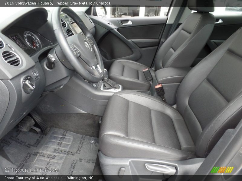 Pepper Gray Metallic / Charcoal 2016 Volkswagen Tiguan S