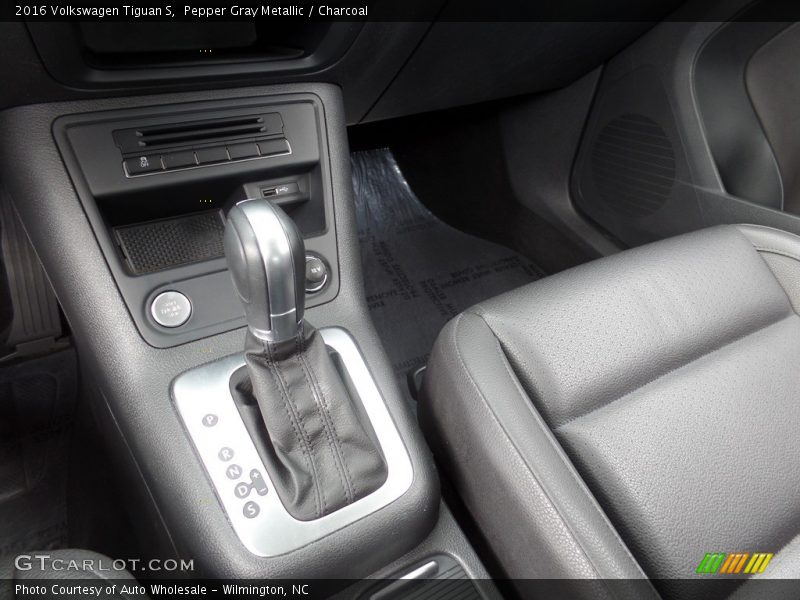 Pepper Gray Metallic / Charcoal 2016 Volkswagen Tiguan S
