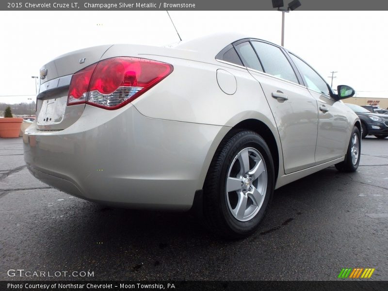 Champagne Silver Metallic / Brownstone 2015 Chevrolet Cruze LT