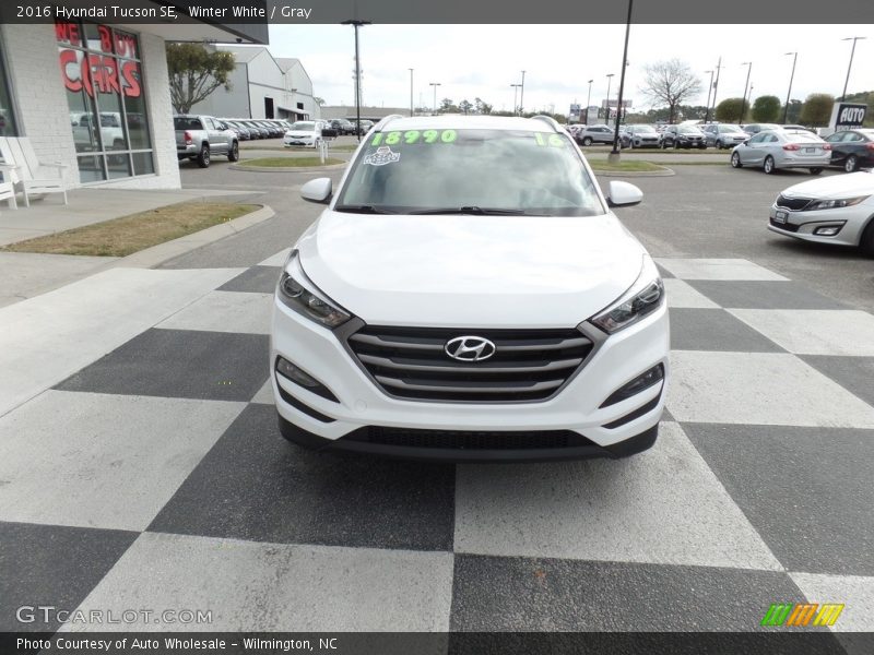 Winter White / Gray 2016 Hyundai Tucson SE