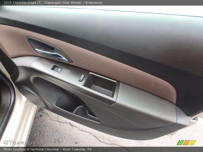 Champagne Silver Metallic / Brownstone 2015 Chevrolet Cruze LT