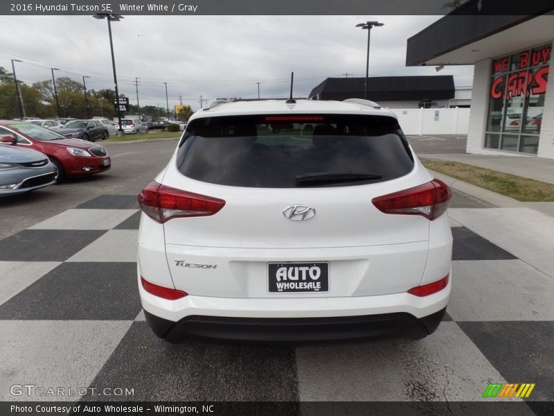 Winter White / Gray 2016 Hyundai Tucson SE
