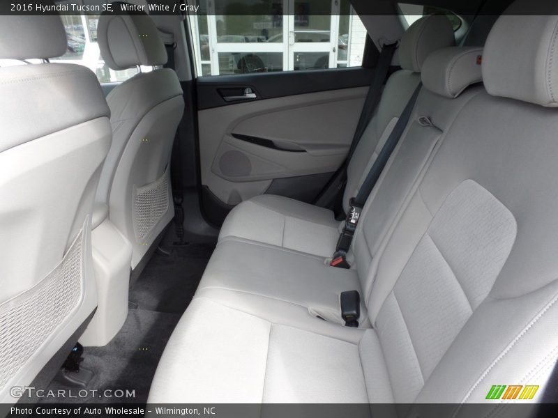 Winter White / Gray 2016 Hyundai Tucson SE