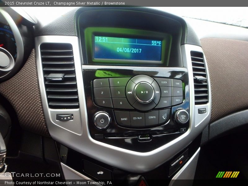 Champagne Silver Metallic / Brownstone 2015 Chevrolet Cruze LT