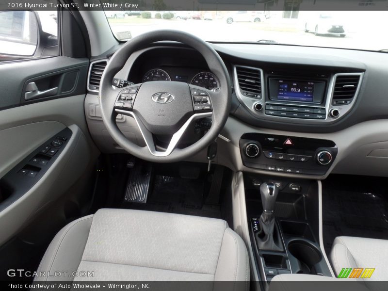 Winter White / Gray 2016 Hyundai Tucson SE