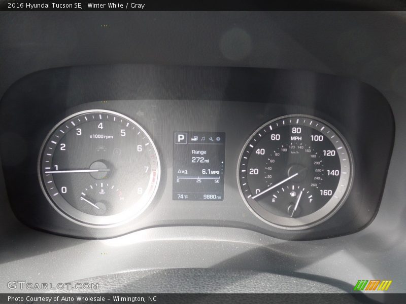 Winter White / Gray 2016 Hyundai Tucson SE
