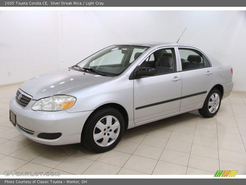 Silver Streak Mica / Light Gray 2005 Toyota Corolla CE