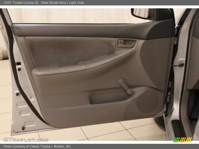 Silver Streak Mica / Light Gray 2005 Toyota Corolla CE