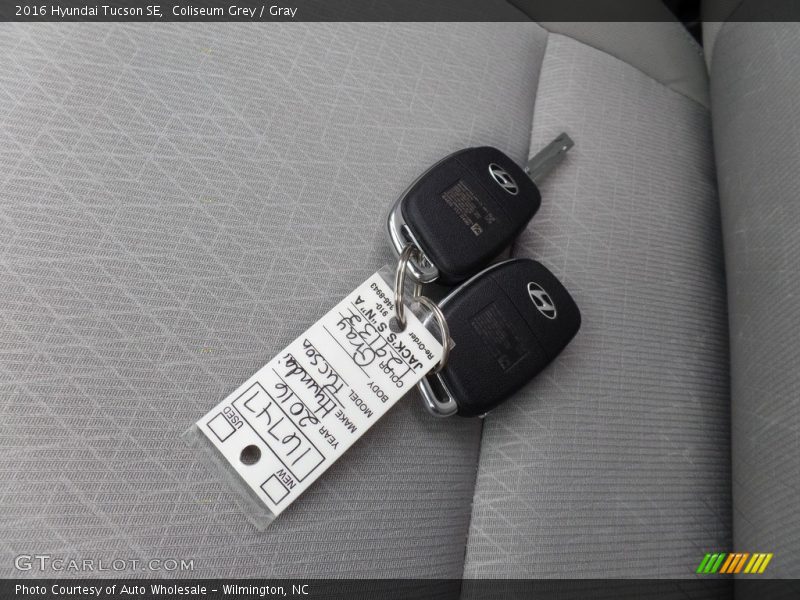 Coliseum Grey / Gray 2016 Hyundai Tucson SE