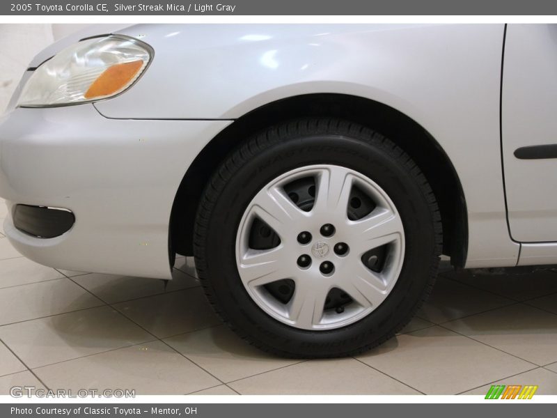 Silver Streak Mica / Light Gray 2005 Toyota Corolla CE