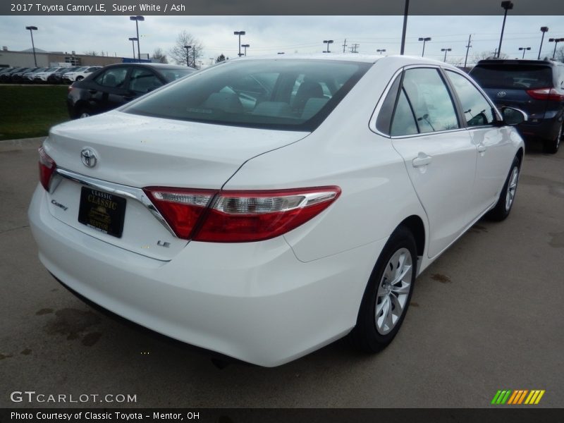 Super White / Ash 2017 Toyota Camry LE