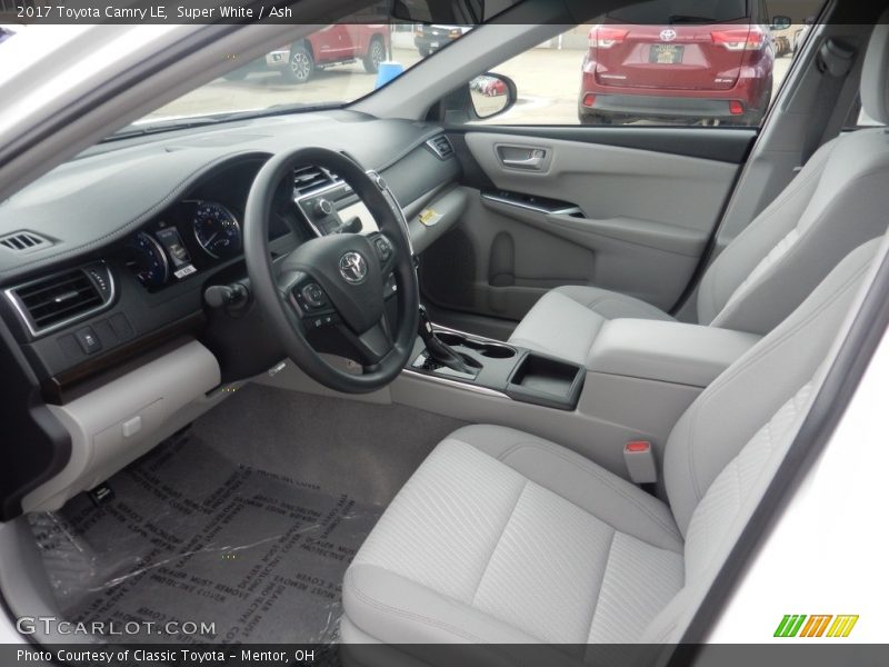 Super White / Ash 2017 Toyota Camry LE
