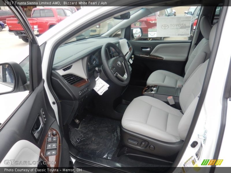 Blizzard White Pearl / Ash 2017 Toyota Sienna Limited AWD