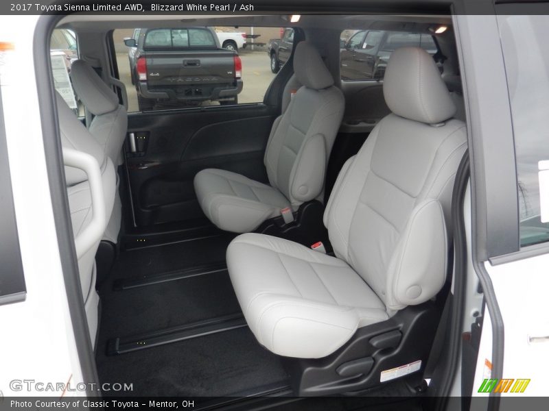 Blizzard White Pearl / Ash 2017 Toyota Sienna Limited AWD