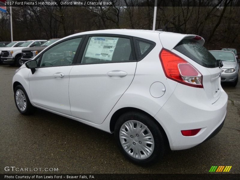 Oxford White / Charcoal Black 2017 Ford Fiesta S Hatchback