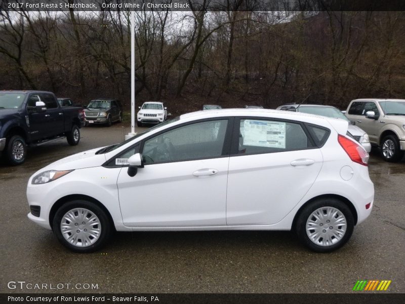 Oxford White / Charcoal Black 2017 Ford Fiesta S Hatchback