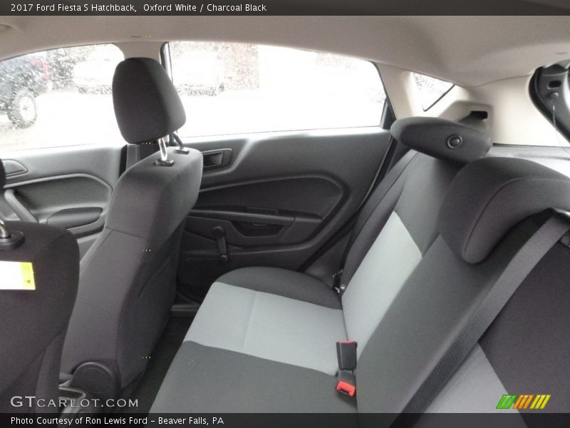 Oxford White / Charcoal Black 2017 Ford Fiesta S Hatchback