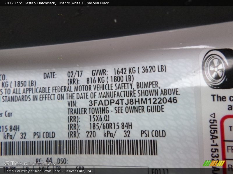 Oxford White / Charcoal Black 2017 Ford Fiesta S Hatchback