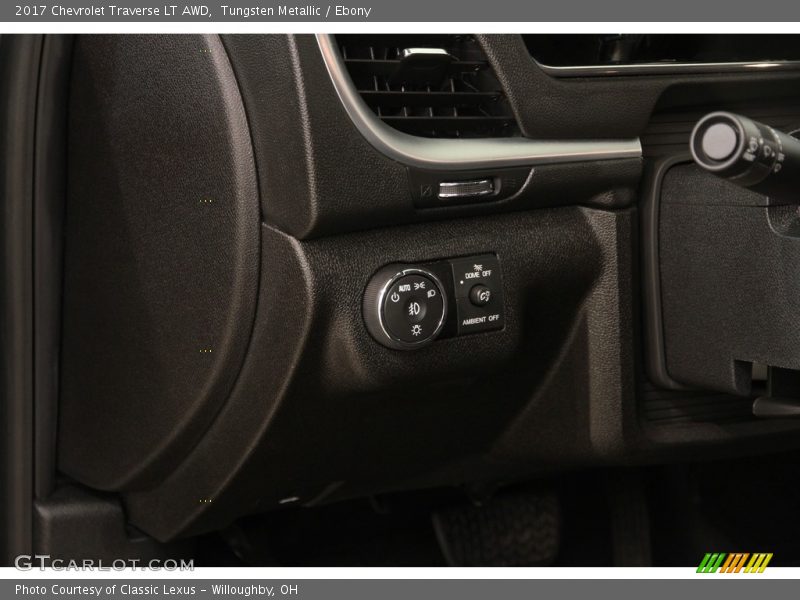 Tungsten Metallic / Ebony 2017 Chevrolet Traverse LT AWD