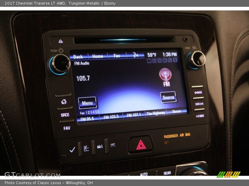 Tungsten Metallic / Ebony 2017 Chevrolet Traverse LT AWD