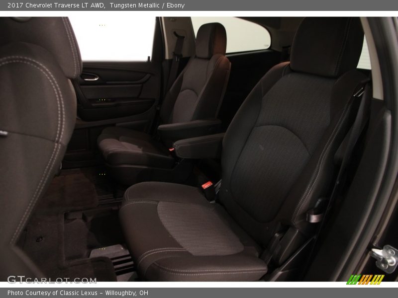 Tungsten Metallic / Ebony 2017 Chevrolet Traverse LT AWD