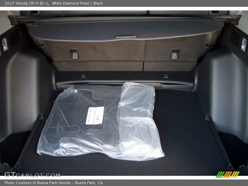White Diamond Pearl / Black 2017 Honda CR-V EX-L