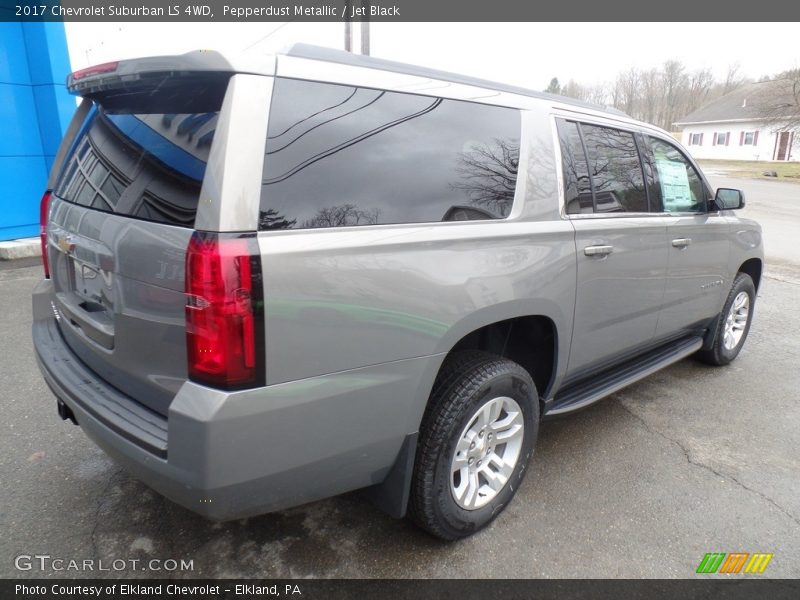 Pepperdust Metallic / Jet Black 2017 Chevrolet Suburban LS 4WD