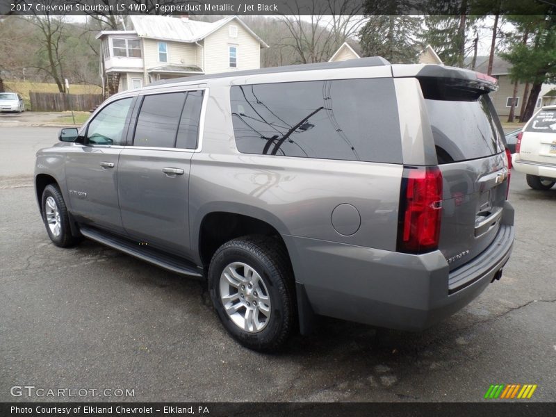 Pepperdust Metallic / Jet Black 2017 Chevrolet Suburban LS 4WD
