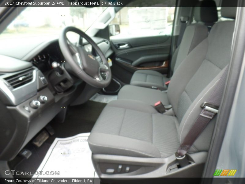 Pepperdust Metallic / Jet Black 2017 Chevrolet Suburban LS 4WD
