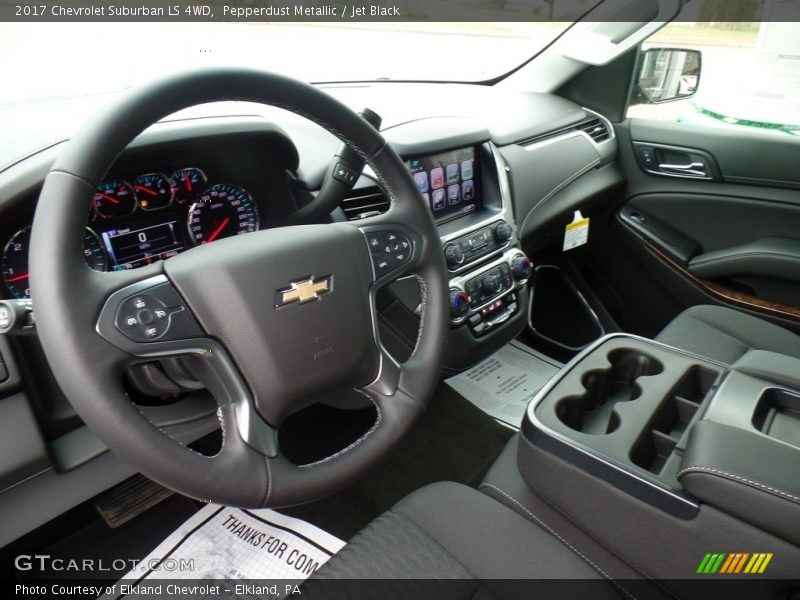 Pepperdust Metallic / Jet Black 2017 Chevrolet Suburban LS 4WD