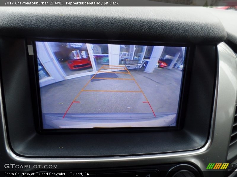 Pepperdust Metallic / Jet Black 2017 Chevrolet Suburban LS 4WD