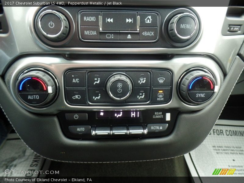 Pepperdust Metallic / Jet Black 2017 Chevrolet Suburban LS 4WD