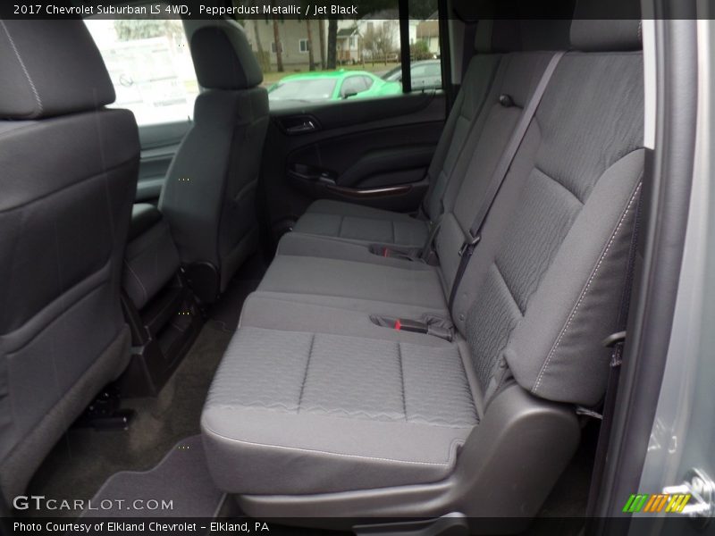 Pepperdust Metallic / Jet Black 2017 Chevrolet Suburban LS 4WD