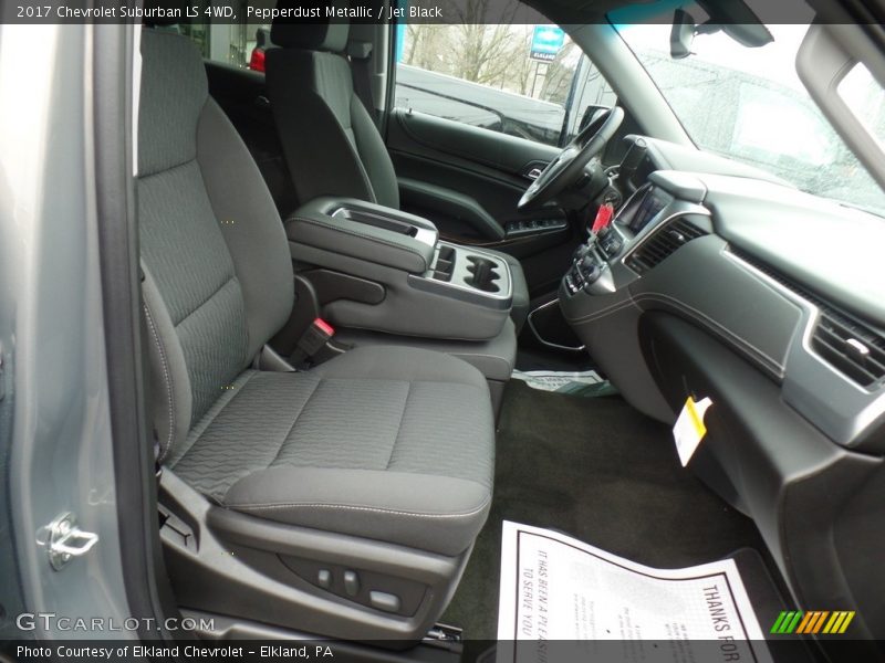 Pepperdust Metallic / Jet Black 2017 Chevrolet Suburban LS 4WD