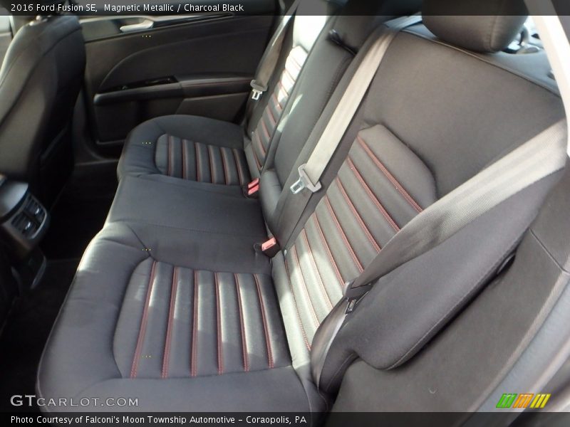 Magnetic Metallic / Charcoal Black 2016 Ford Fusion SE