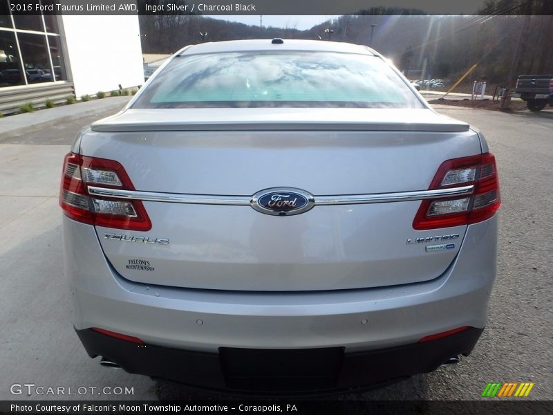 Ingot Silver / Charcoal Black 2016 Ford Taurus Limited AWD