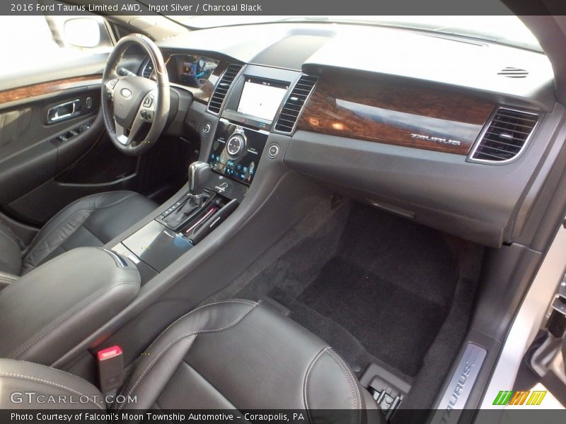  2016 Taurus Limited AWD Charcoal Black Interior