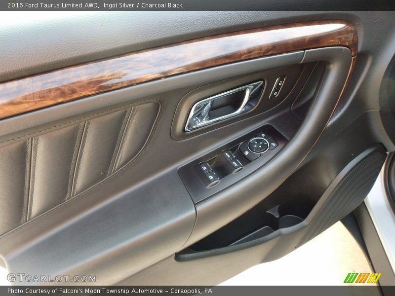 Door Panel of 2016 Taurus Limited AWD