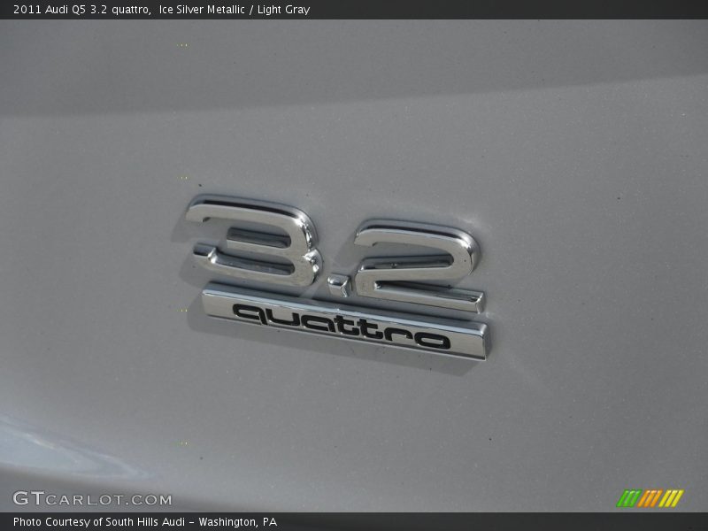 Ice Silver Metallic / Light Gray 2011 Audi Q5 3.2 quattro