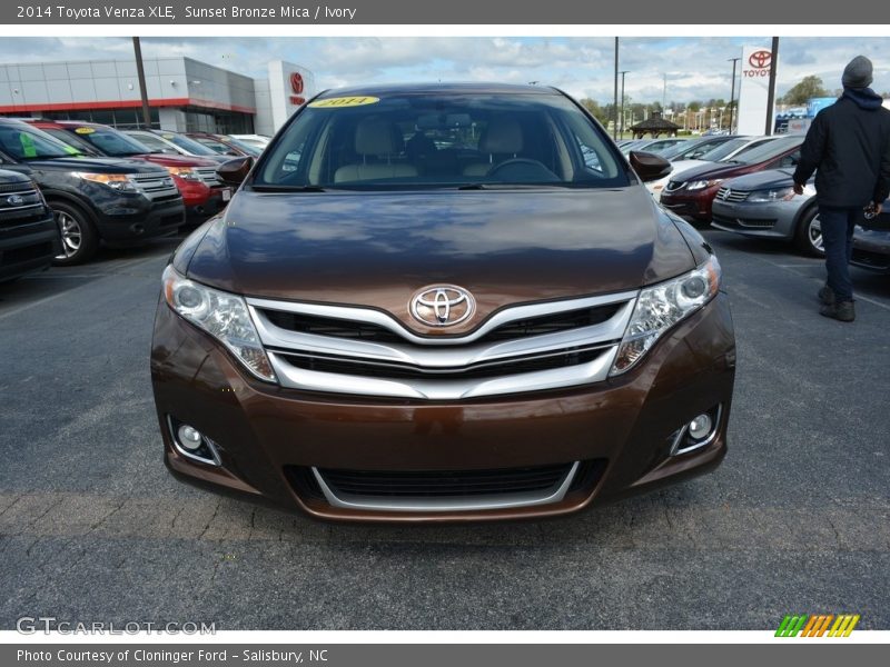 Sunset Bronze Mica / Ivory 2014 Toyota Venza XLE