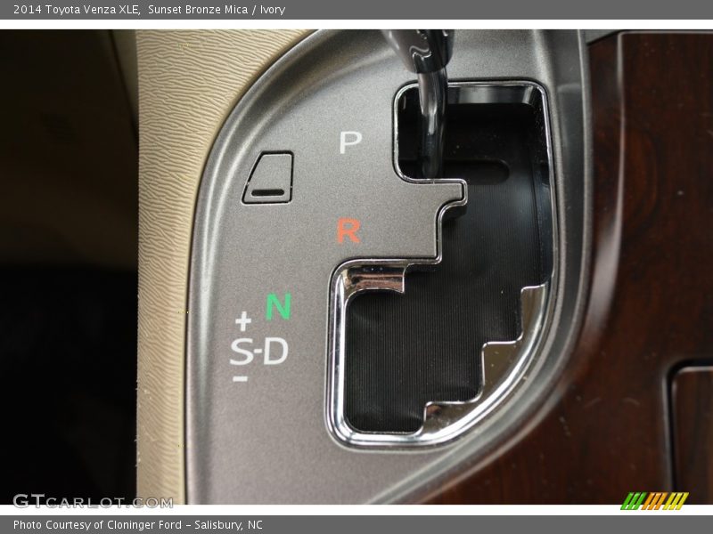 Sunset Bronze Mica / Ivory 2014 Toyota Venza XLE