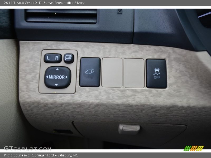 Sunset Bronze Mica / Ivory 2014 Toyota Venza XLE