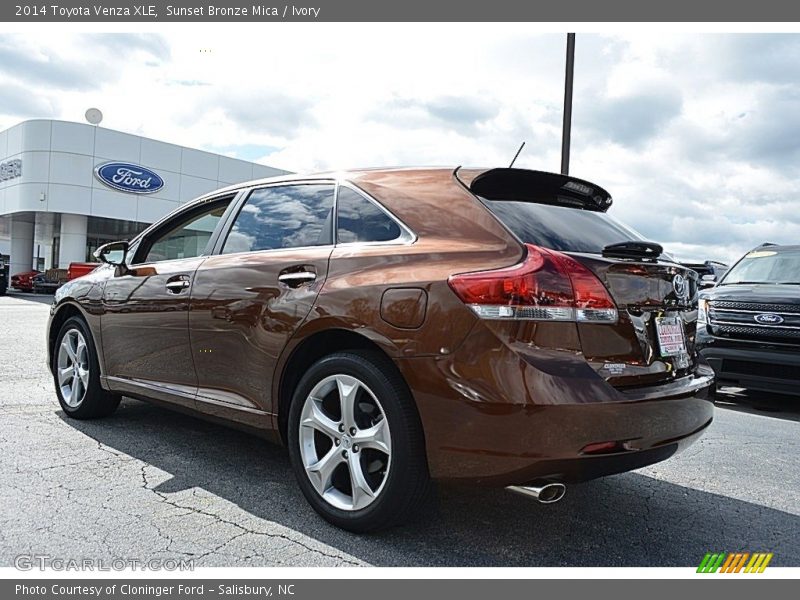 Sunset Bronze Mica / Ivory 2014 Toyota Venza XLE