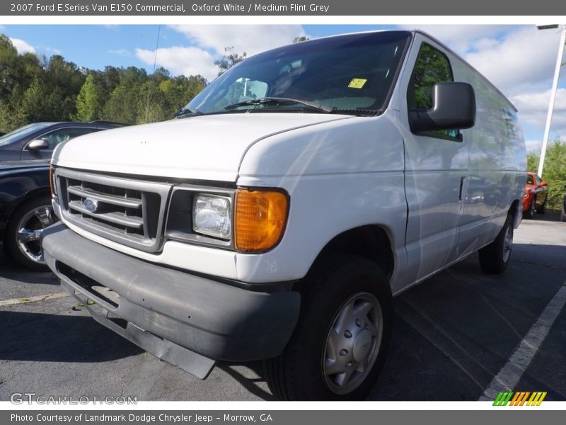 Oxford White / Medium Flint Grey 2007 Ford E Series Van E150 Commercial