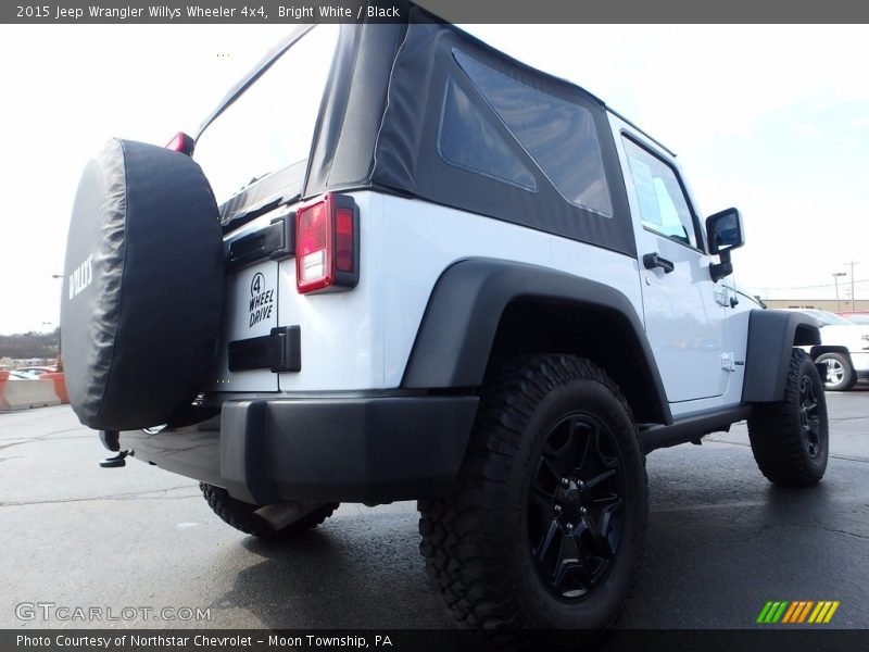 Bright White / Black 2015 Jeep Wrangler Willys Wheeler 4x4