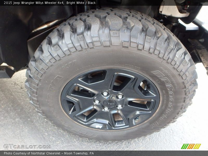 Bright White / Black 2015 Jeep Wrangler Willys Wheeler 4x4