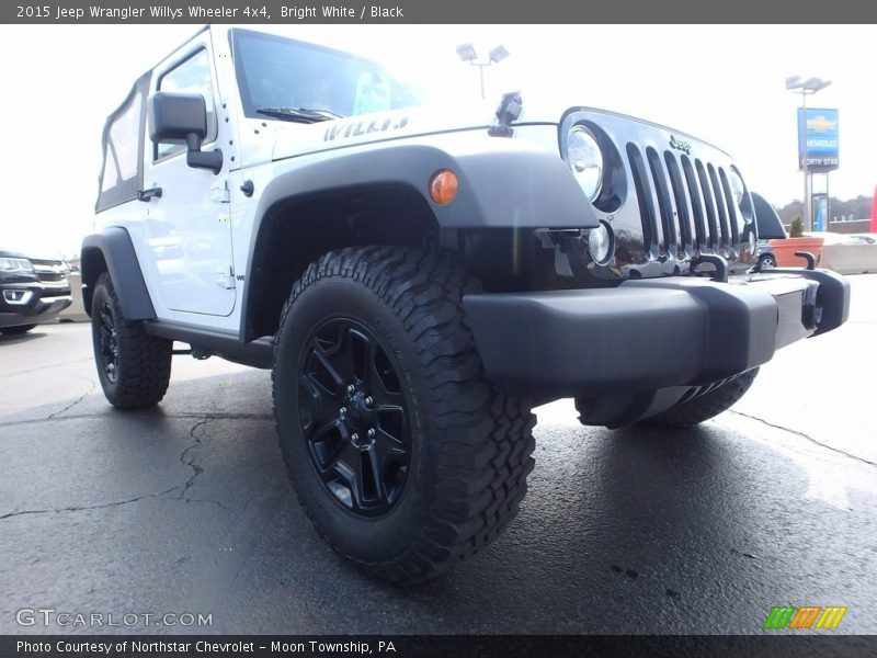 Bright White / Black 2015 Jeep Wrangler Willys Wheeler 4x4